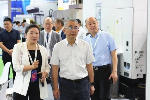 重庆立嘉国际智能装备展览会展会现场图片