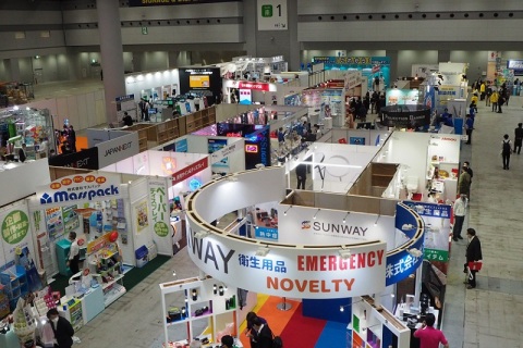 日本东京店铺广告标识显示展览会展会现场图片