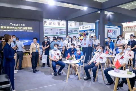 四川成都教育博览会展会现场图片