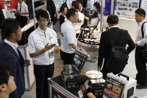 日本大阪涂料展览会展会现场图片
