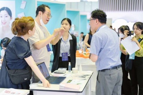 越南胡志明消费品、礼品展览会展会现场图片