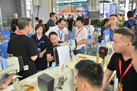 东莞国际皮革鞋机鞋材展览会展会现场图片