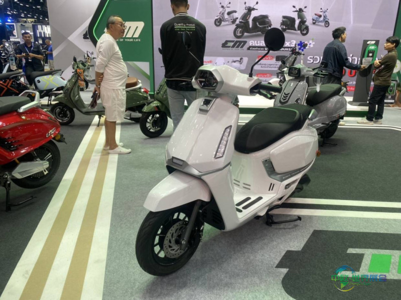 泰国曼谷国际摩托车展览会：展出小型摩托车，彰显个性与科技