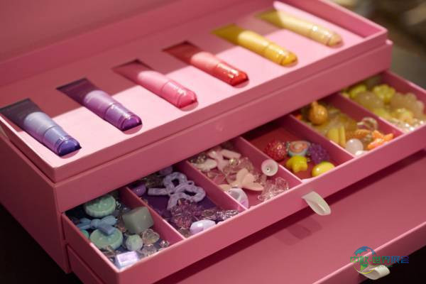 法国巴黎活动包装展:Alterskin®生物树脂重定义奢侈品包装标准