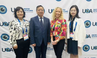 中国眼镜协会代表团赴2026年美国东部国际光学展考察交流