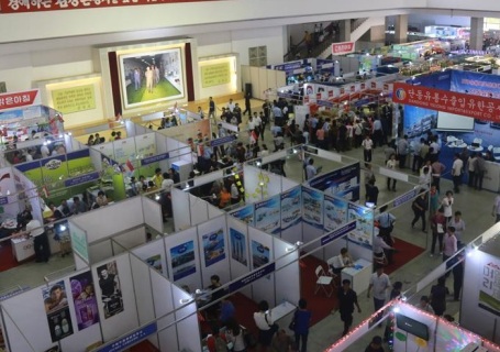 朝鲜平壤青年中央会馆会展中心图片