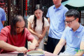 承志乡行探访非遗 运河文脉滋养匠心 常信大“承志乡行”红色记忆实践队调研常州梳篦文化