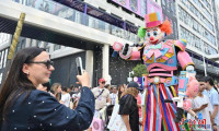 机甲人偶巡游“硬控”参观者，第十六届中国国际动漫博览会启幕