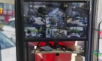 轿车于小区车位上停放两天,竟意外受损!杭州车主查看监控后难以接受,物业称可继续协商